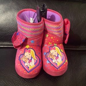 Jojo Siwa sequin bootie slipper size 7/8